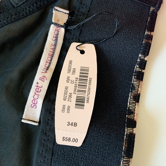 Make a statement with the eye catching leopard print bustier bra. - Picture 4 of 7